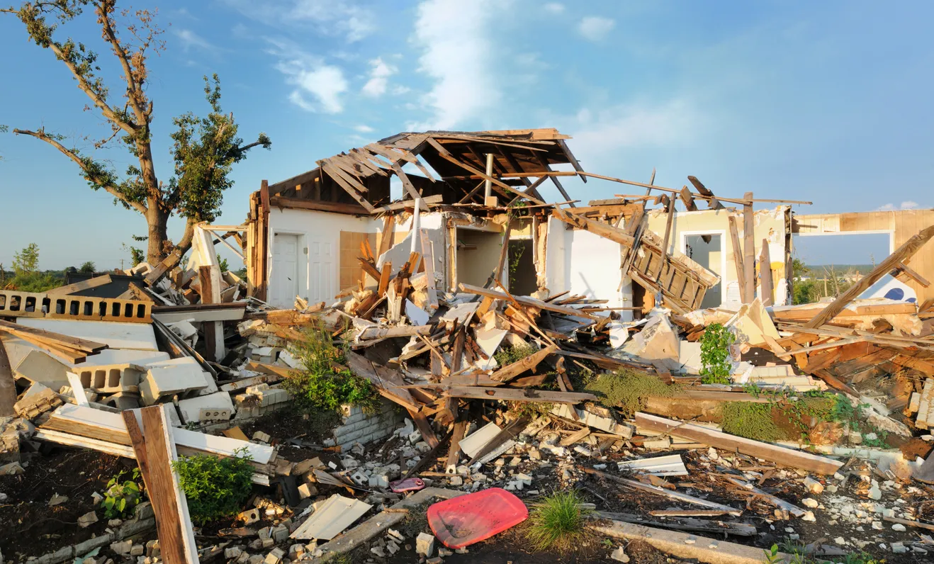 How to Stay Safe During a tornado in roscoe ny today